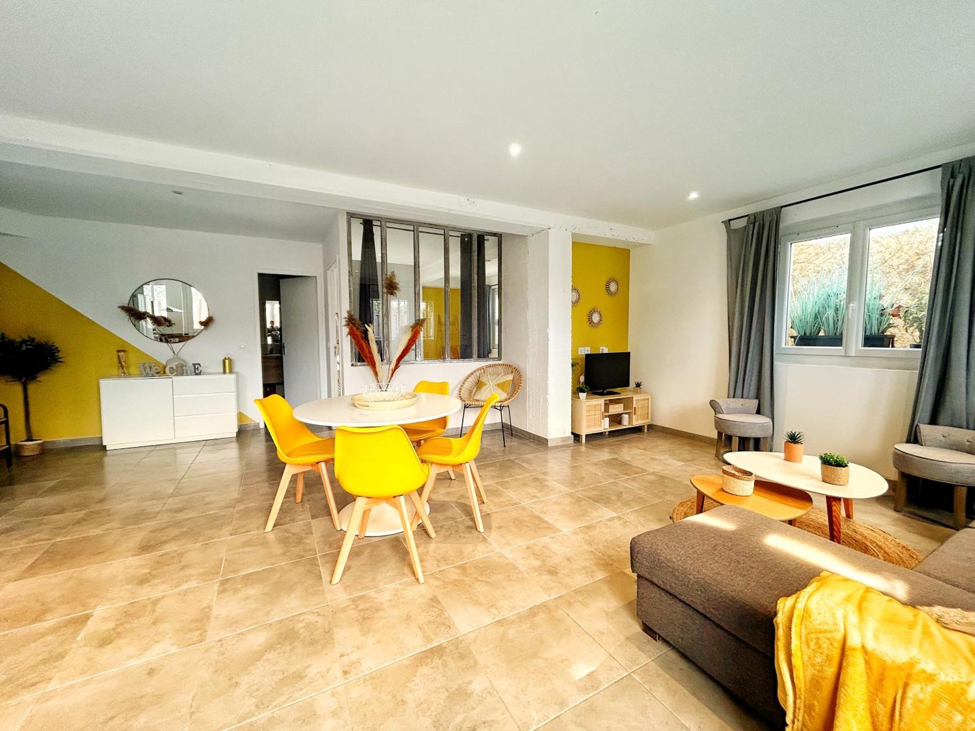 Doux Rouinet Cocoon Apartment Fourques  ภายนอก รูปภาพ